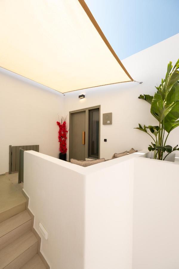 Sunsal Luxury Studios - Sky Naousa  Exterior photo